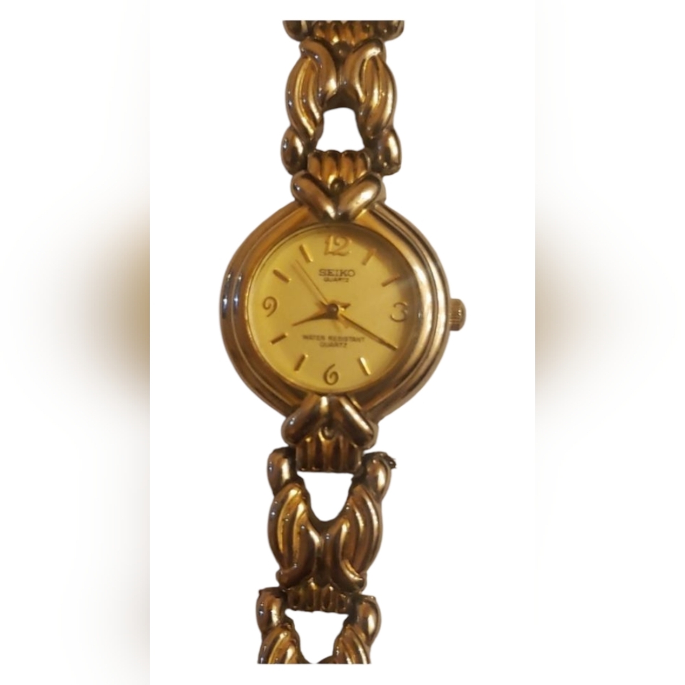 Vintage Seiko Quartz Gold Plated Water Resistant Women's Watch New Battery